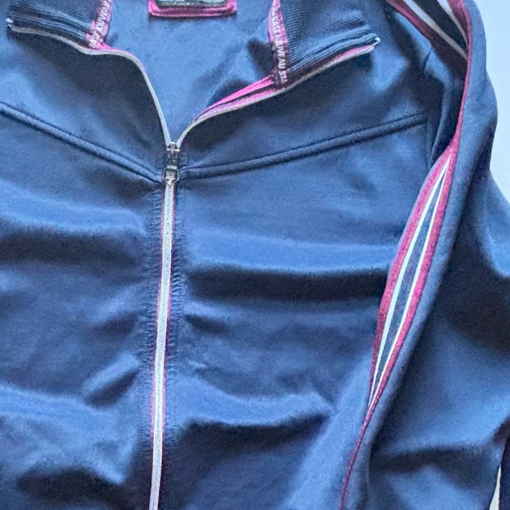 XIOS SUIT - Picture 7 of 16
